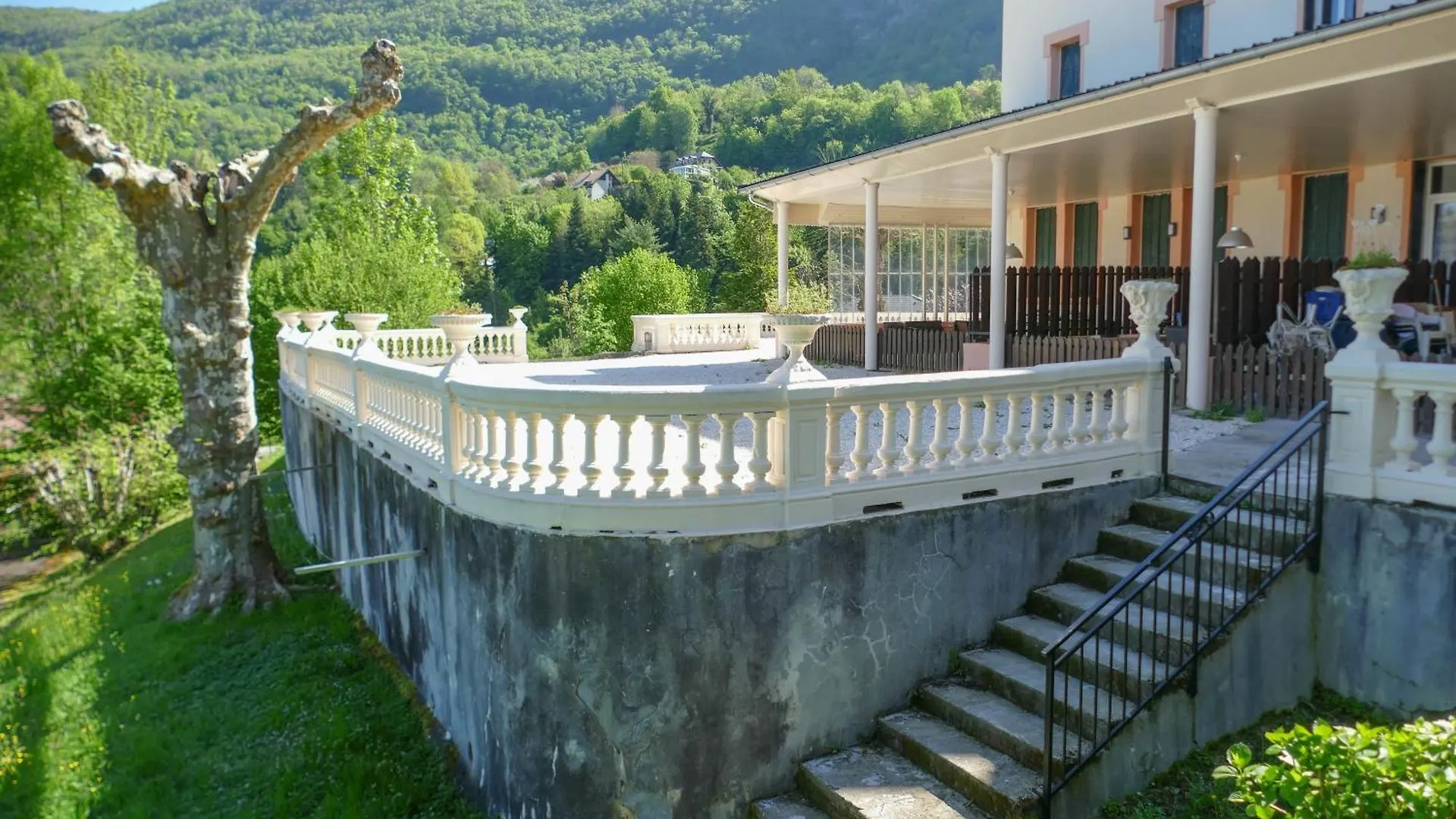 Appart Au Lac D'Aiguebelette Et Montagne Apartment